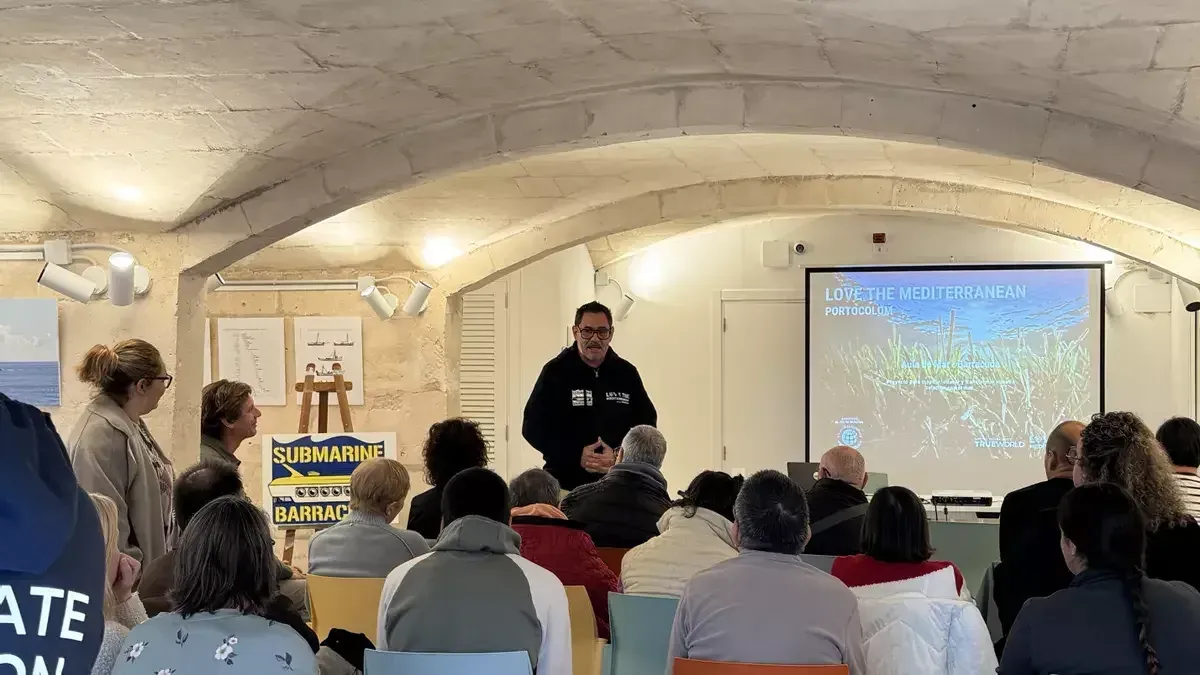 TrueWorld y Submarine Barracuda inauguran el primer Aula de Mar balear